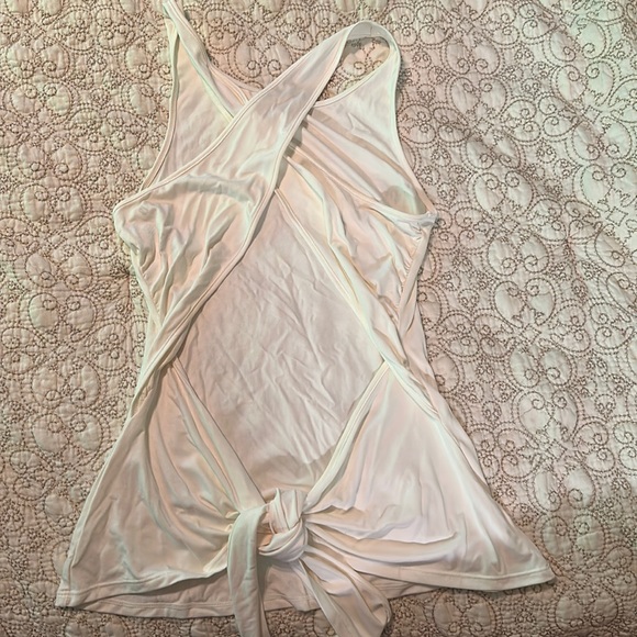 Buffbunny Collection Other - Buff Bunny back tie top